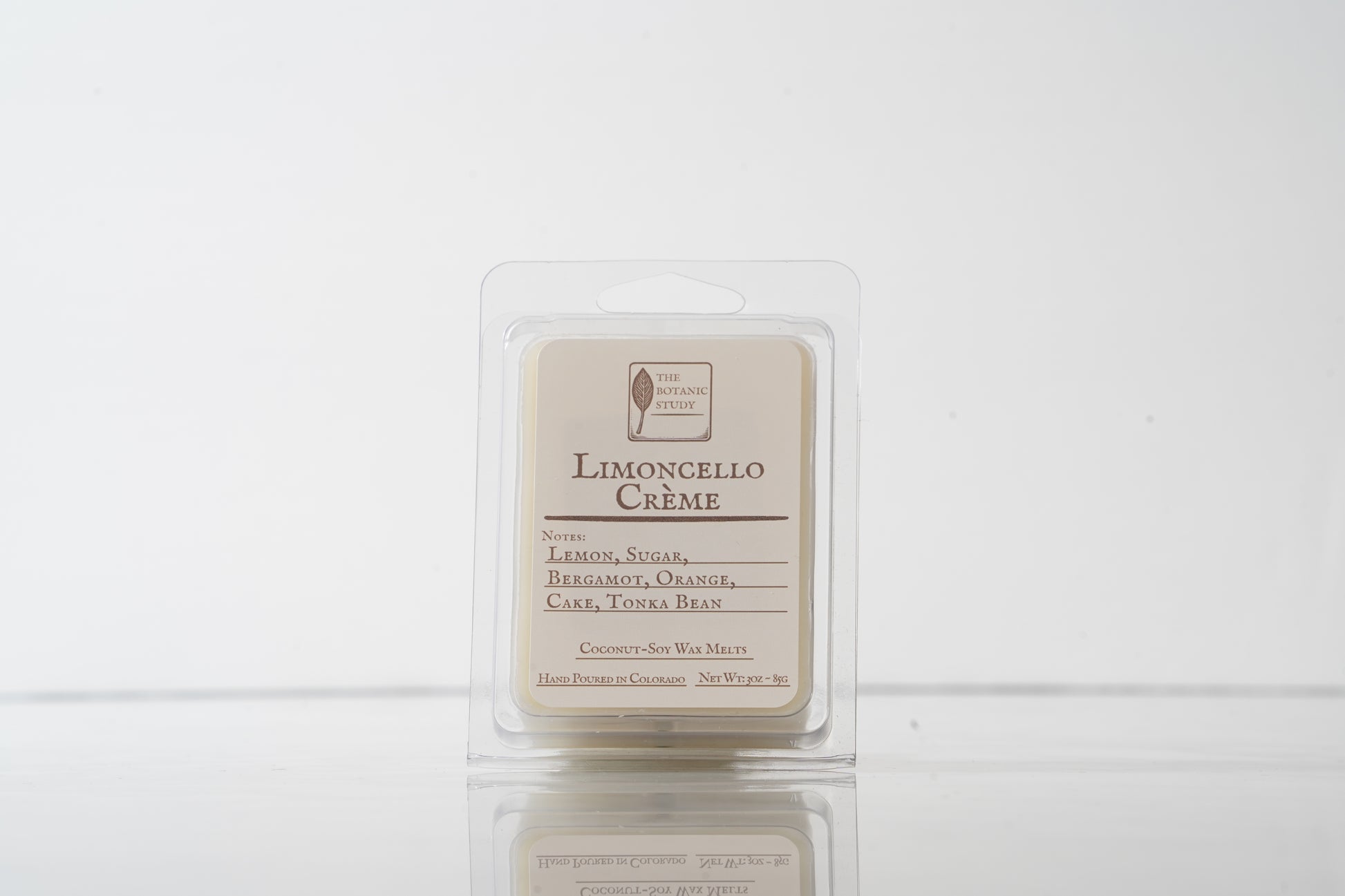 Wax melt with 'Limoncello Cèreme' label on a white background
